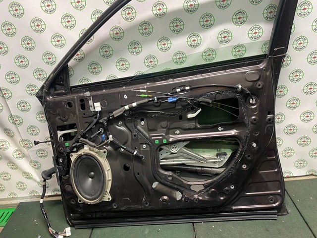 Стекло передней правой двери 6810176010 TOYOTA