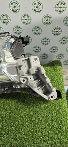 Крепление фары передней, правой 8111860K10 TOYOTA