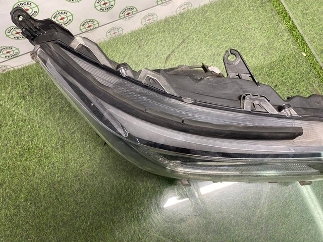 TOYOTA 8114542A32 Правая фара в наличии Винница