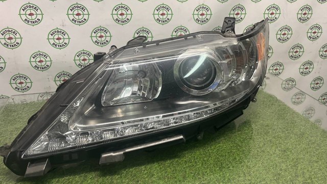 Основная фара в сборе левая 8118533B50 TOYOTA