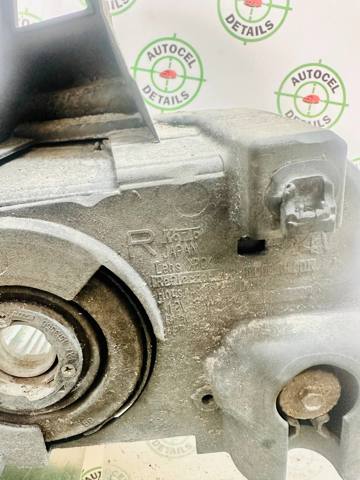 Фара противотуманная, правая 8121160220 TOYOTA