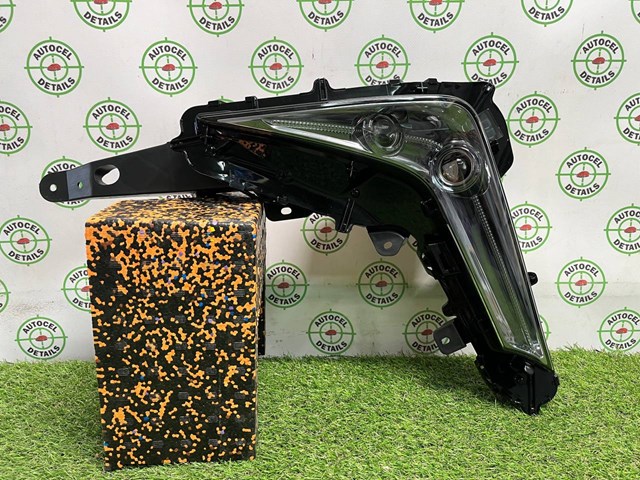 ПТФ левая 8139060020 TOYOTA