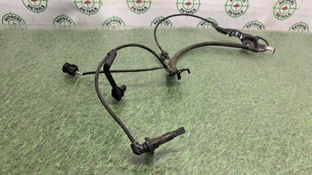 Датчик АБС (ABS) передний, правый 8954206081 TOYOTA