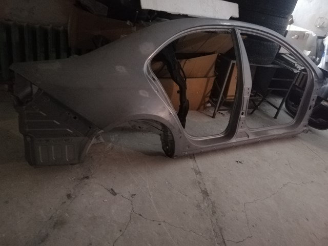 Крыло заднее правое 715042DA20 HYUNDAI