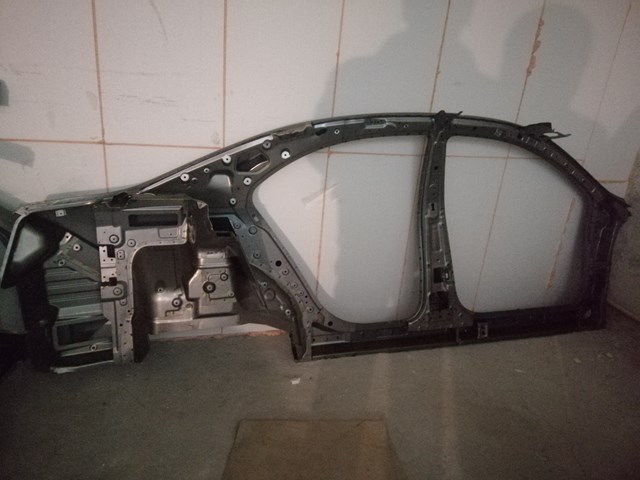 715042DA20 HYUNDAI Крыло заднее правое купить в Чернигов