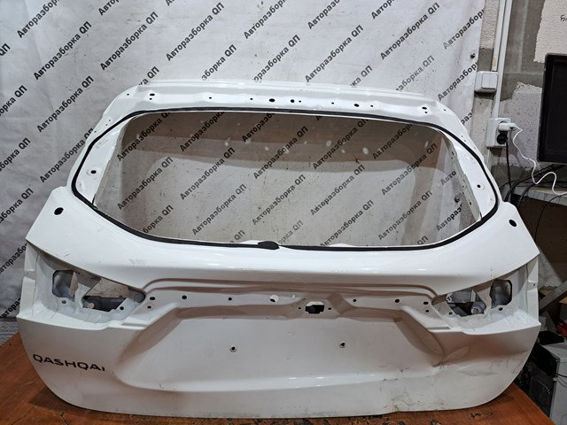 Дверь задняя багажная K01004EAAC NISSAN