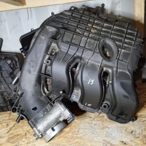Коллектор впускной верхний 05184693AE CHRYSLER