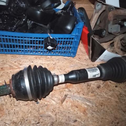 Левая полуось 68289671AA CHRYSLER