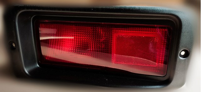 Фонарь заднего бампера, правый 8337A086 MITSUBISHI