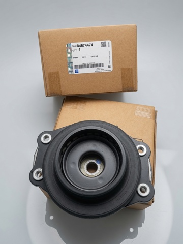 Подушка амортизатора переднего 84574474 GM