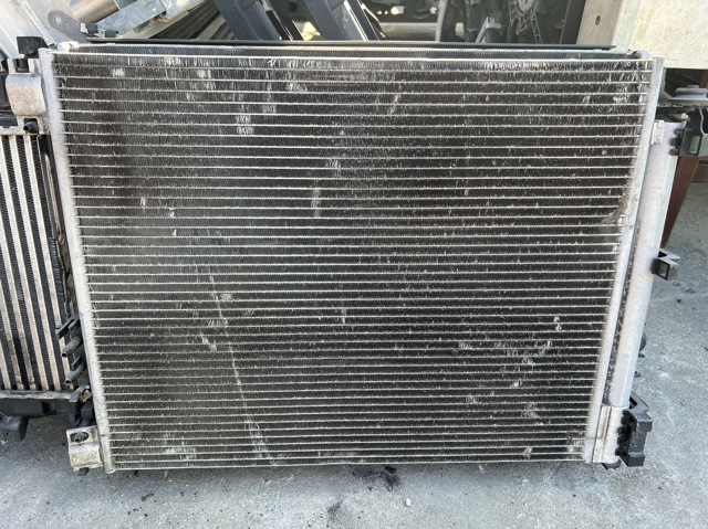 Радиатор охлаждения кондиционера 921008540R RENAULT
