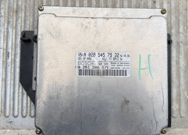 Компьютер двигателя A0285457932 MERCEDES