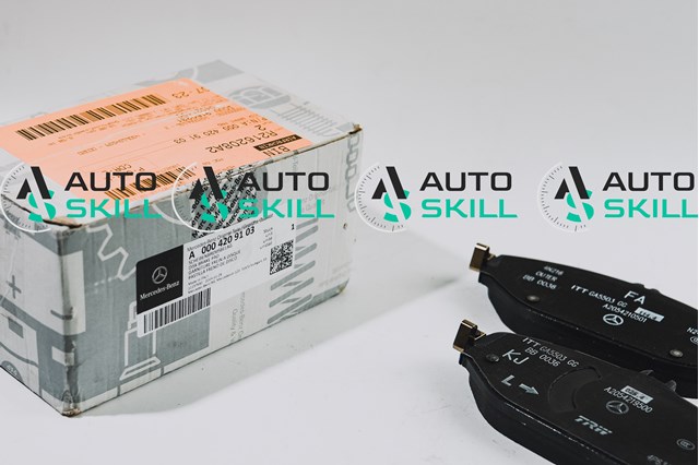 MERCEDES 0004209103 Передние тормозные колодки в наличии Львов