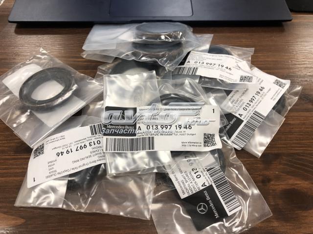 Сальник редуктора переднего моста 0139971946 MERCEDES