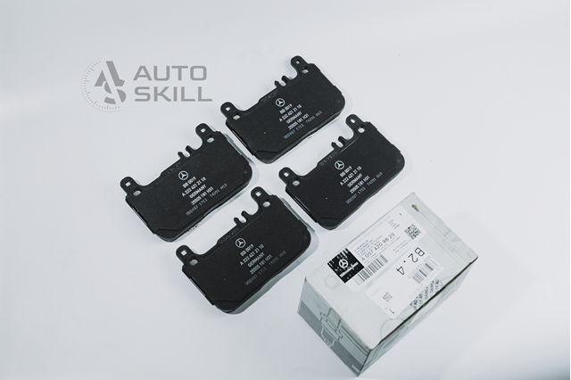 Колодки на тормоз задний дисковый A0074209820 MERCEDES