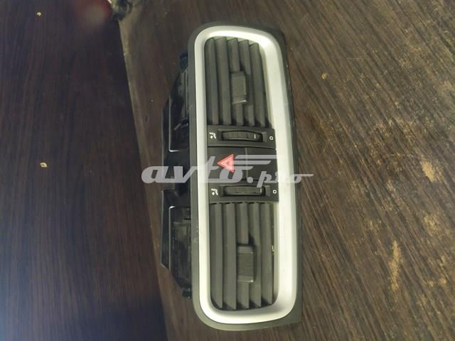 5J0820951 Решетка вентиляции салона на "торпедо" купить Львов