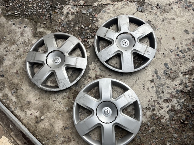 Колпаки на колеса 403153310R RENAULT