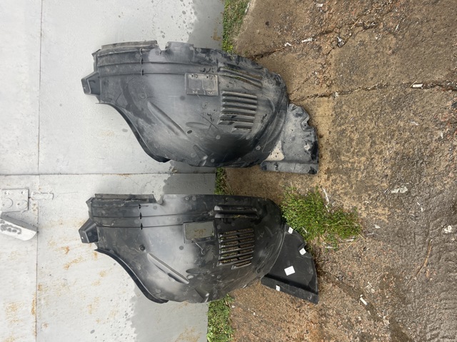 A1676901508 Подкрылок крыла переднего левый купить Сумы