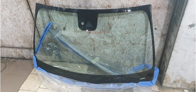 Стекло лобовое A1776707500 MERCEDES