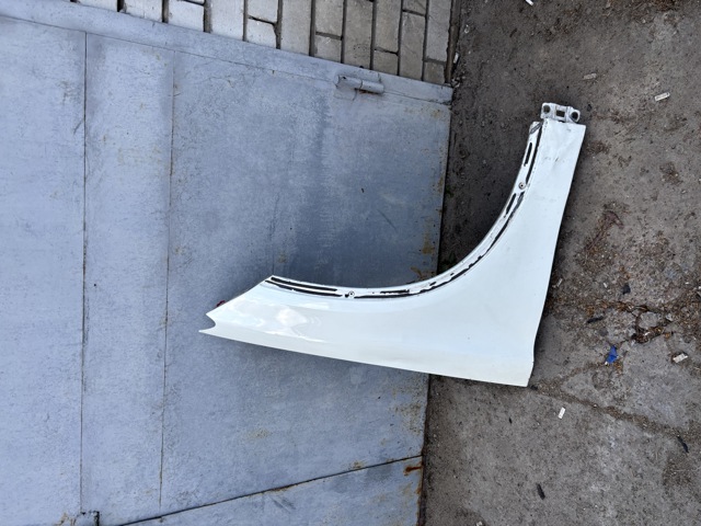 Правое крыло A2928800206 MERCEDES