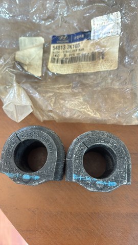 Разрезная втулка стабилизатора Hyundai Santa Fe III