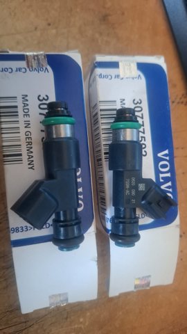 30777502 VOLVO Форсунка впрыска топлива купить в Днепр