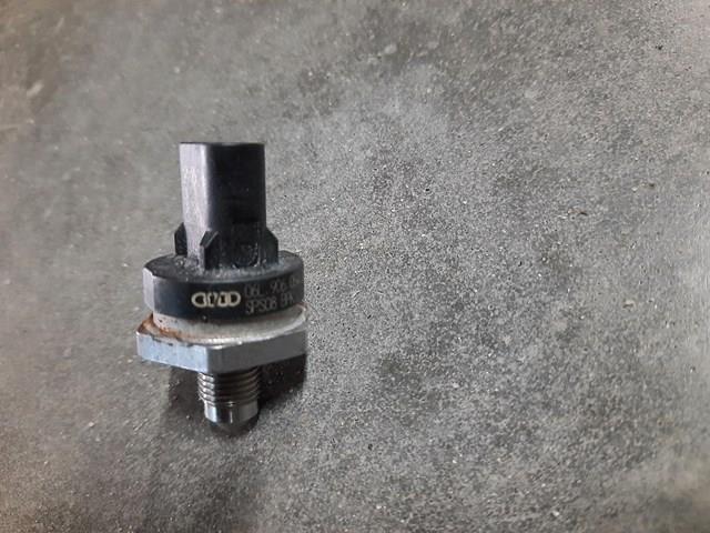Датчик давления топлива 06L906054D VAG