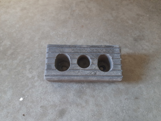 Подушка домкрата нижняя, поддомкратник 100912400C Tesla Model