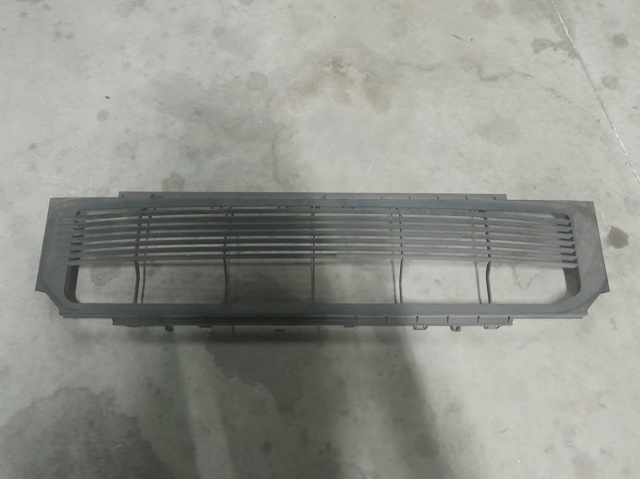 Спойлер бампера 105802200B Tesla Model