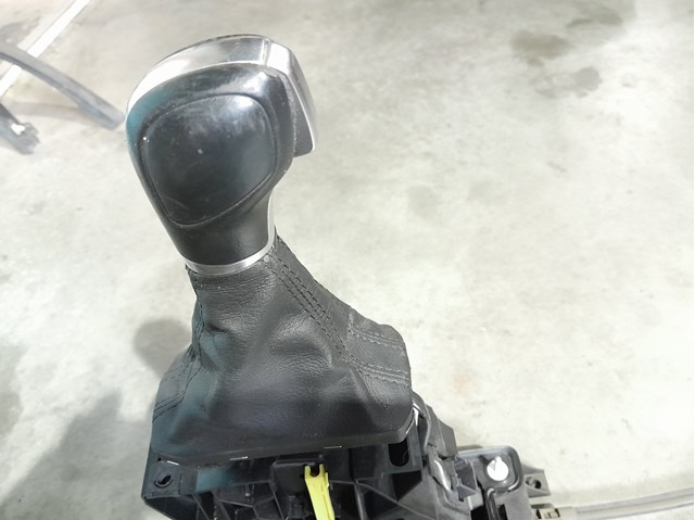 Ручка рычага коробки передач 3CN713123AUMF VAG