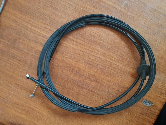 Трос открывания капота, задний 4G0823535 VAG