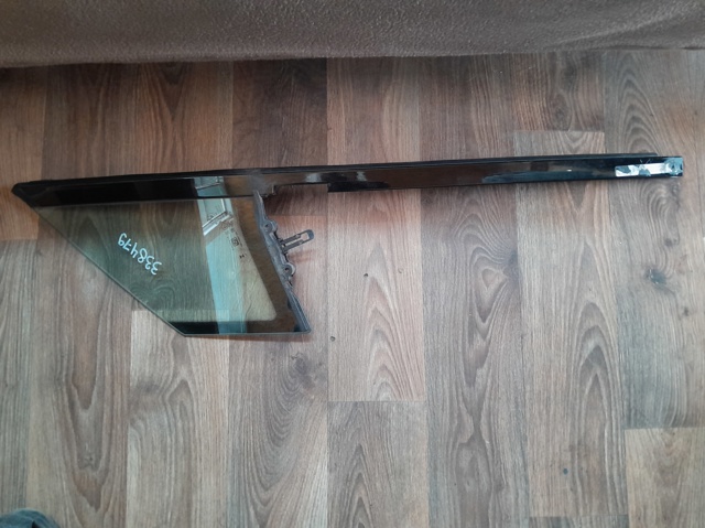 Стекло окна двери водителя неподвижное 51139466545 BMW