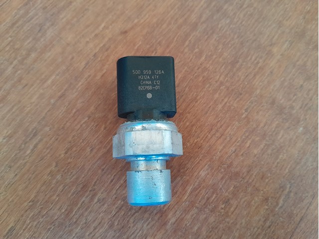 5Q0959126A Датчик давления кондиционера купить Кривой Рог