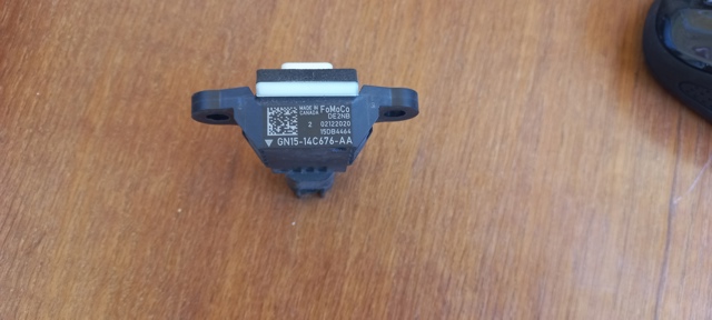 Датчик Айрбег передний GN1514C676AA FORD
