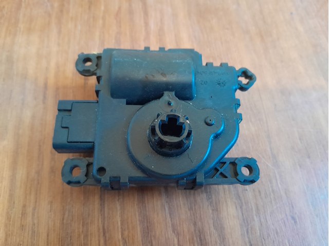 Моторчик заслонки печки PZ1Z19E616F FORD
