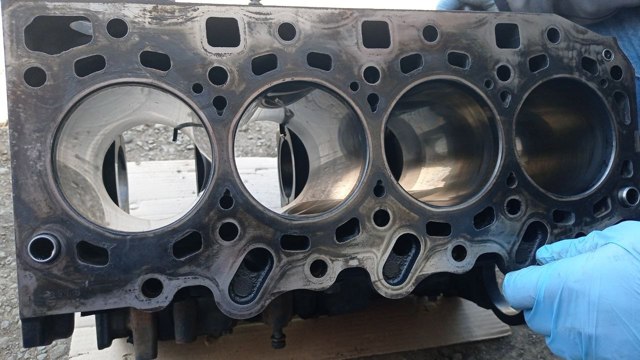 211004A020 HYUNDAI Блок цилиндров двигателя купить в Чернигов