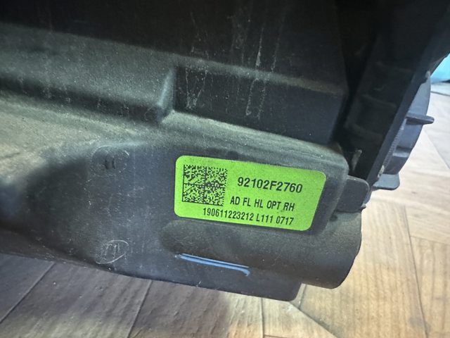HYUNDAI 92102F2760 Фара правая в наличии Ужгород