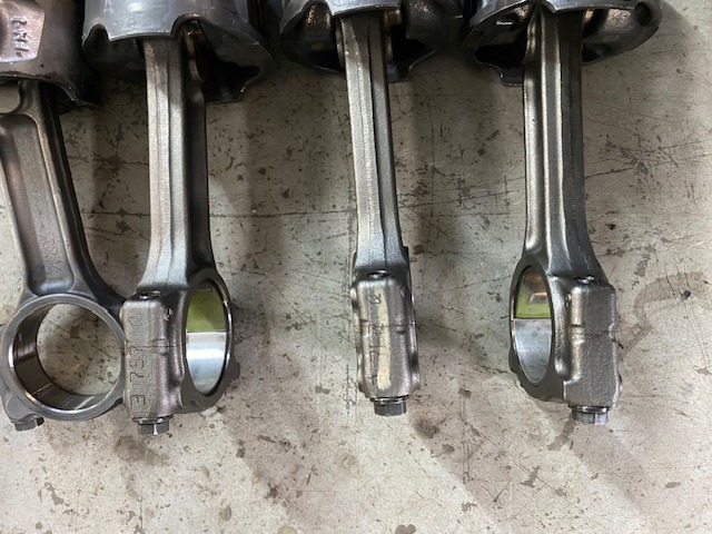 Шатун двигателя Volkswagen Golf PLUS 5