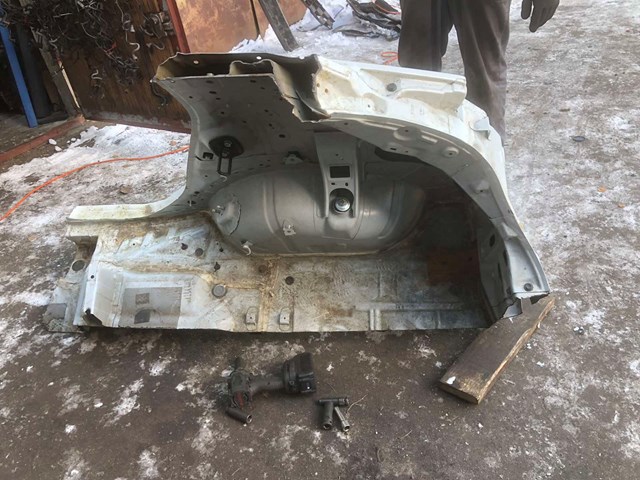 781003NF0A Крыло заднее правое купить Полтава