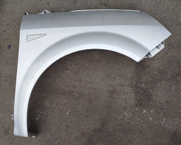 Правое крыло 8200020569 RENAULT