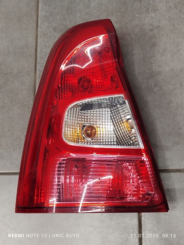 Фонарь задний левый 8200744760 RENAULT