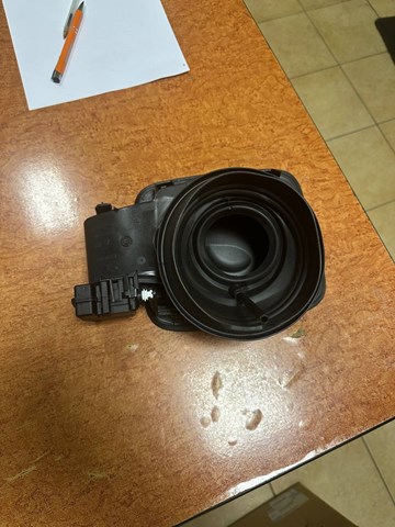51177297904 BMW Корпус заливной горловины топливного бака купить в Полтава