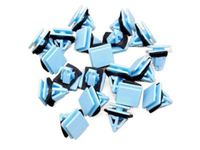 877583L000 Пистон (клип) крепления накладок порогов купить Киев