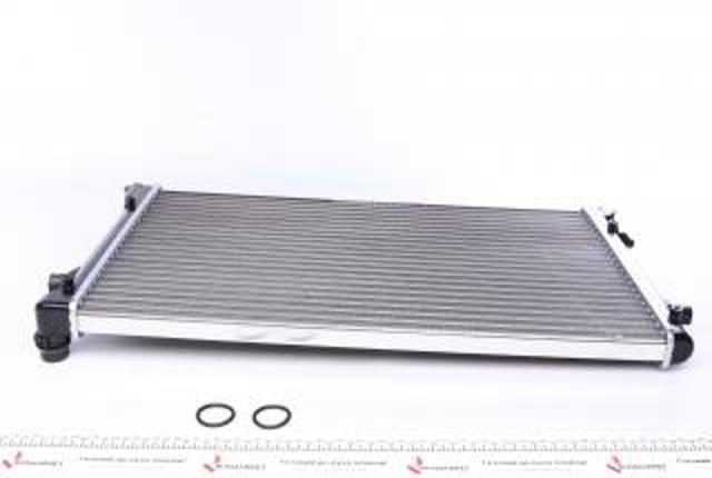 Радиатор охлаждения двигателя Seat Altea XL