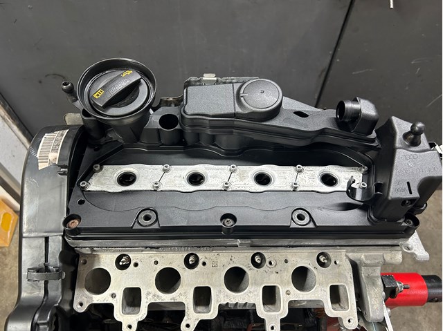 03L100034F Двигатель купить Одесса