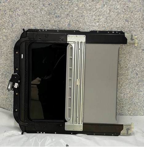 Стекло крыши 561877071A VAG