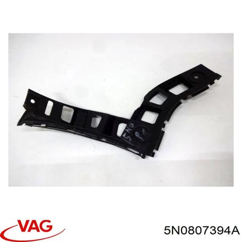 Правый кронштейн крепления бампера заднего 5N0807394A VAG