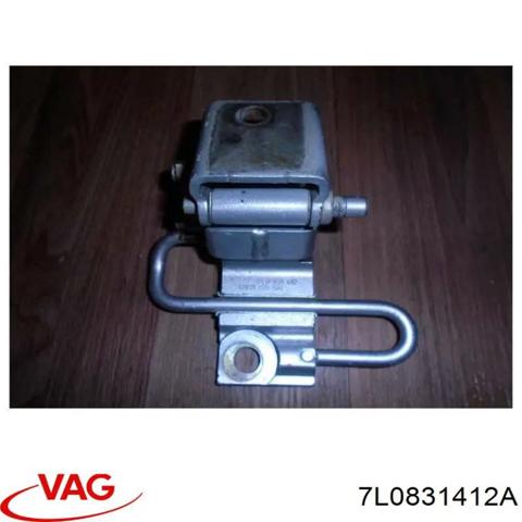 VAG 7L0831412A Петля двери передней правой в наличии Харьков