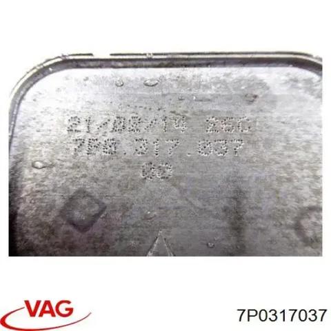 Радиатор охлаждения, АКПП 7P0317037 VAG