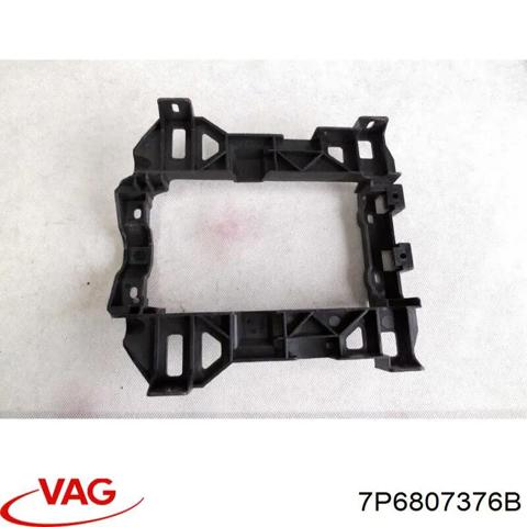 Правое крепление заднего бампера 7P6807376B VAG